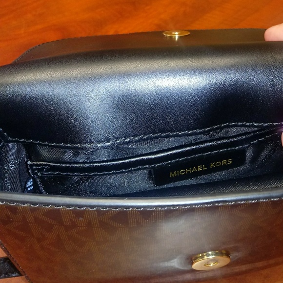 Purse - Picture 3 of 3